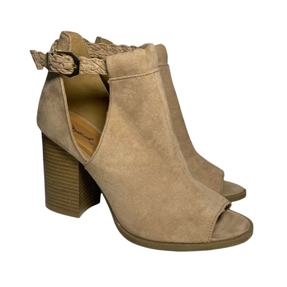 Qupid Beige Tan Side Cut Out Ankle Strap Open Toe Booties Shoes Womens Size 7.5
